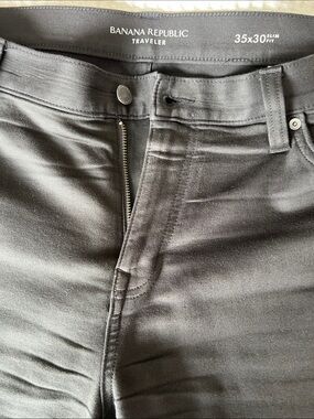 Banana Republic Traveler Slim Fit Men's Jeans in Steel Black